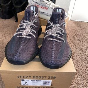 Yeezy boots 350 v2